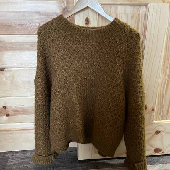 Rylee + Cru Sweater - Picture 1 of 2